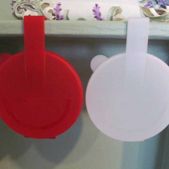 Tupperware Forget Me Not Round Fridge Hanging Containers 12oz Red & Ice Set of 2 - Picture 5 of 16